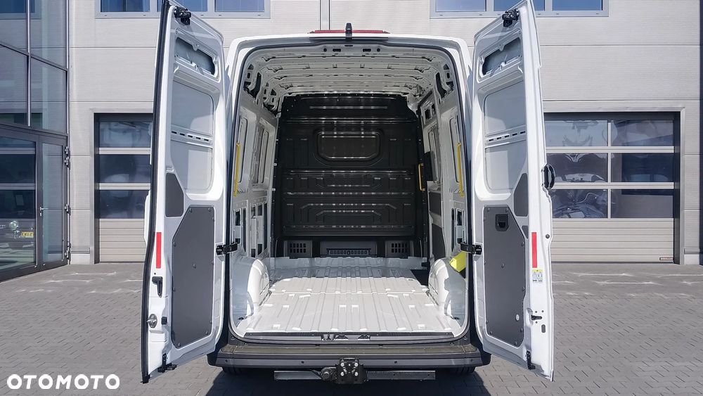 Volkswagen Crafter 35 Furgon - 7
