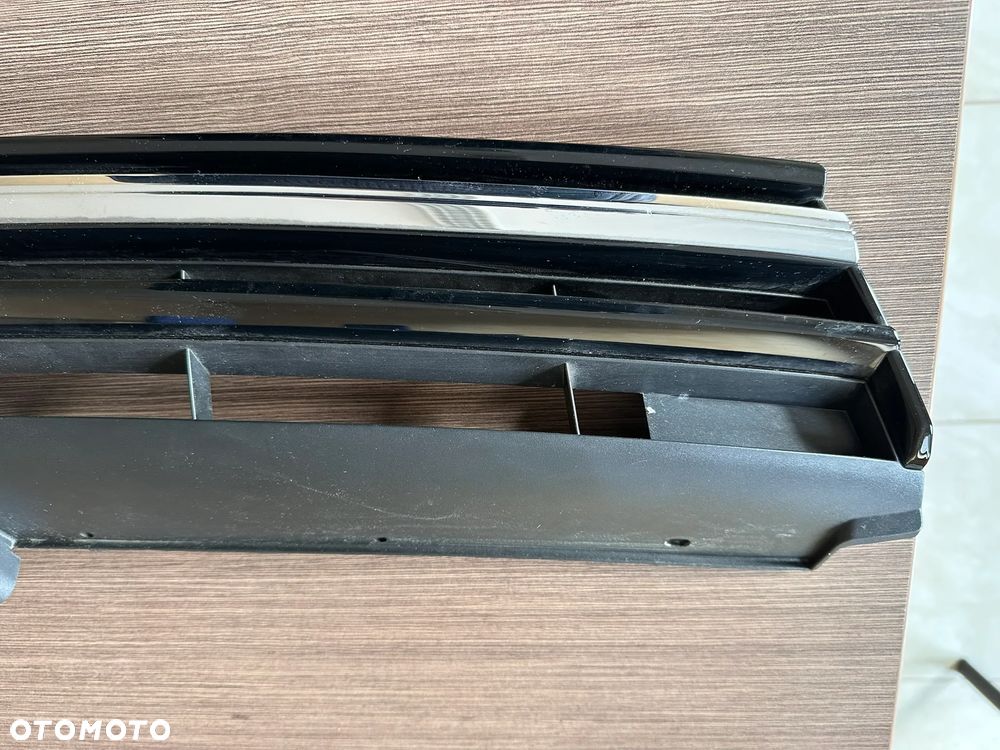 Grill Atrapa VW Golf VII 7 Lift 5G0853653Q - 2