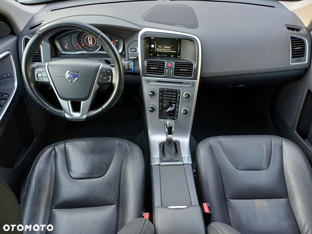 Volvo XC 60 D3 Geartronic Momentum - 16