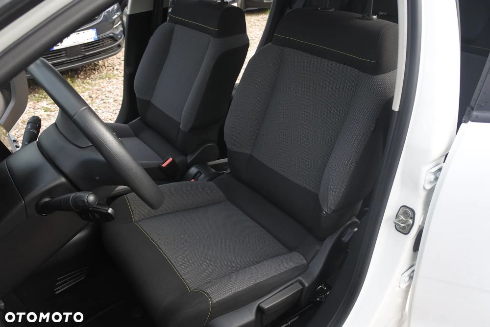 Citroën C3 Pure Tech 82 SHINE - 10