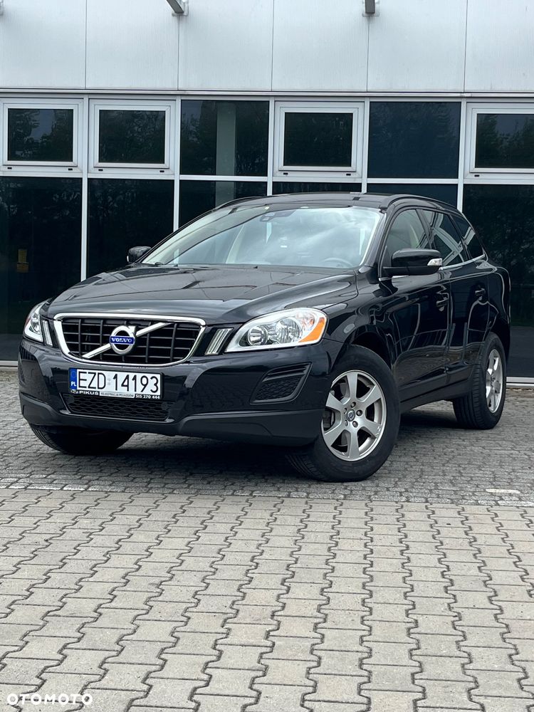 Volvo XC 60 D3 Momentum - 8