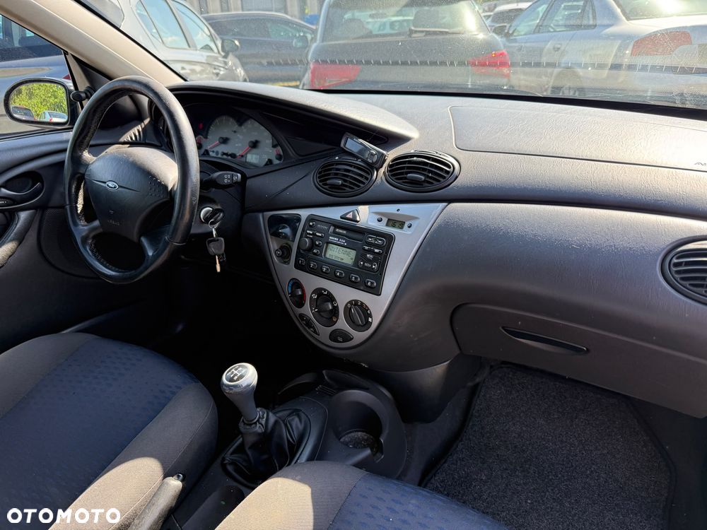 Ford Focus - 8
