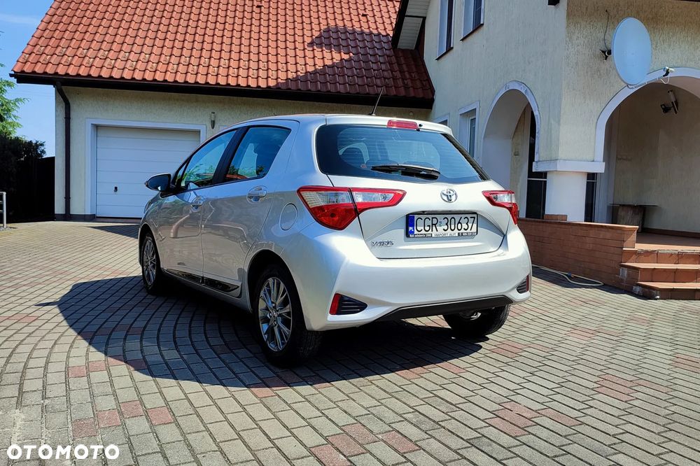 Toyota Yaris 1.0 Premium - 28