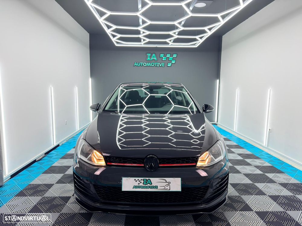 VW Golf 2.0 TDi Confortline - 2