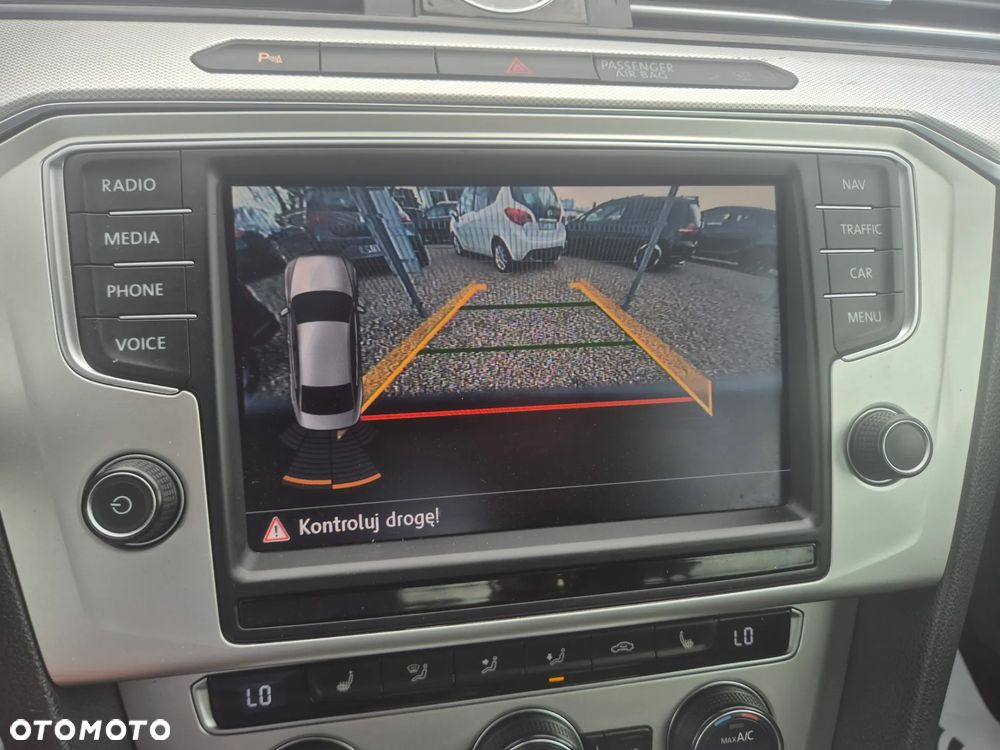 Volkswagen Passat 1.8 TSI BMT Comfortline DSG - 29