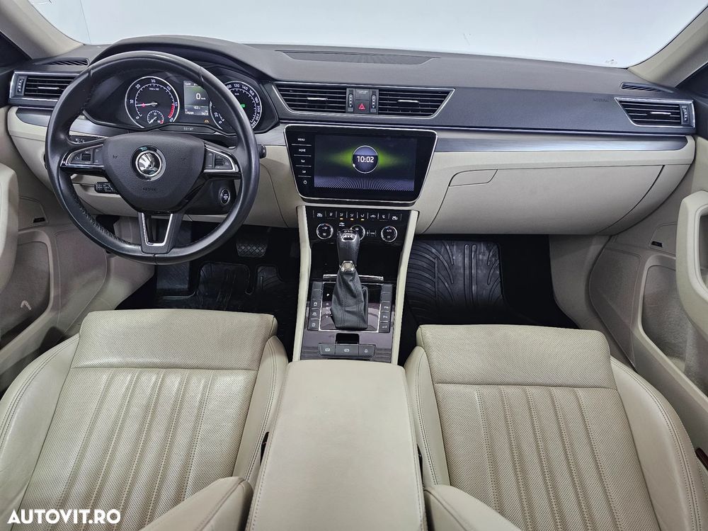 Skoda Superb 2.0 TDI 4X4 DSG Style - 10