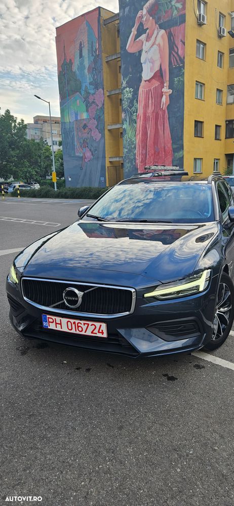 VOLVO V60 2022