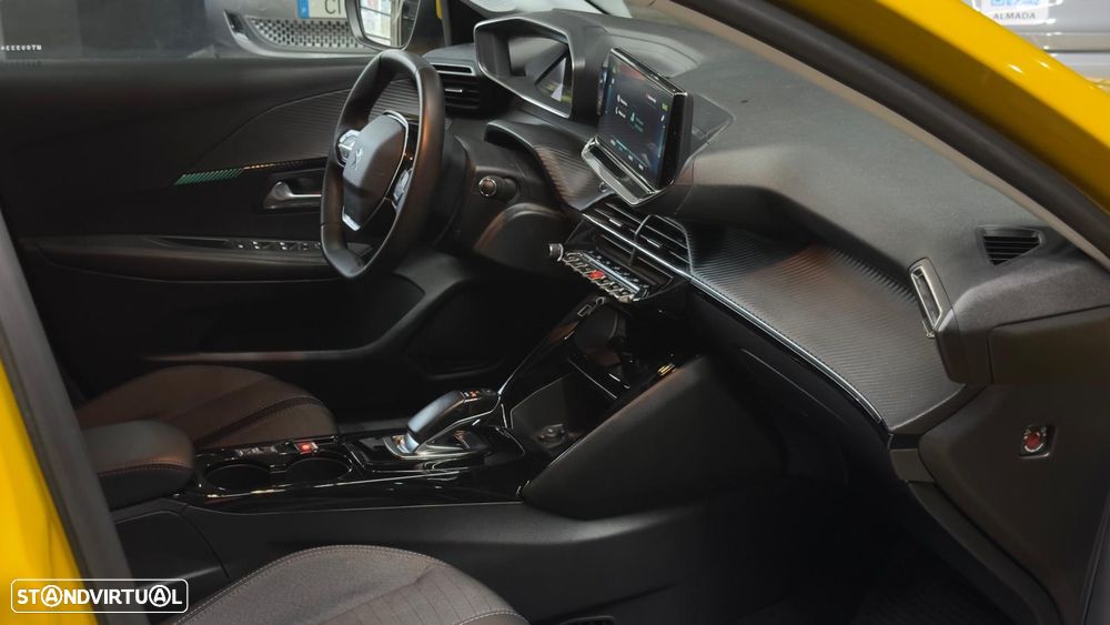 Peugeot e-208 Allure Pack - 37