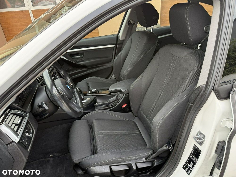 BMW 3GT 320i xDrive - 19