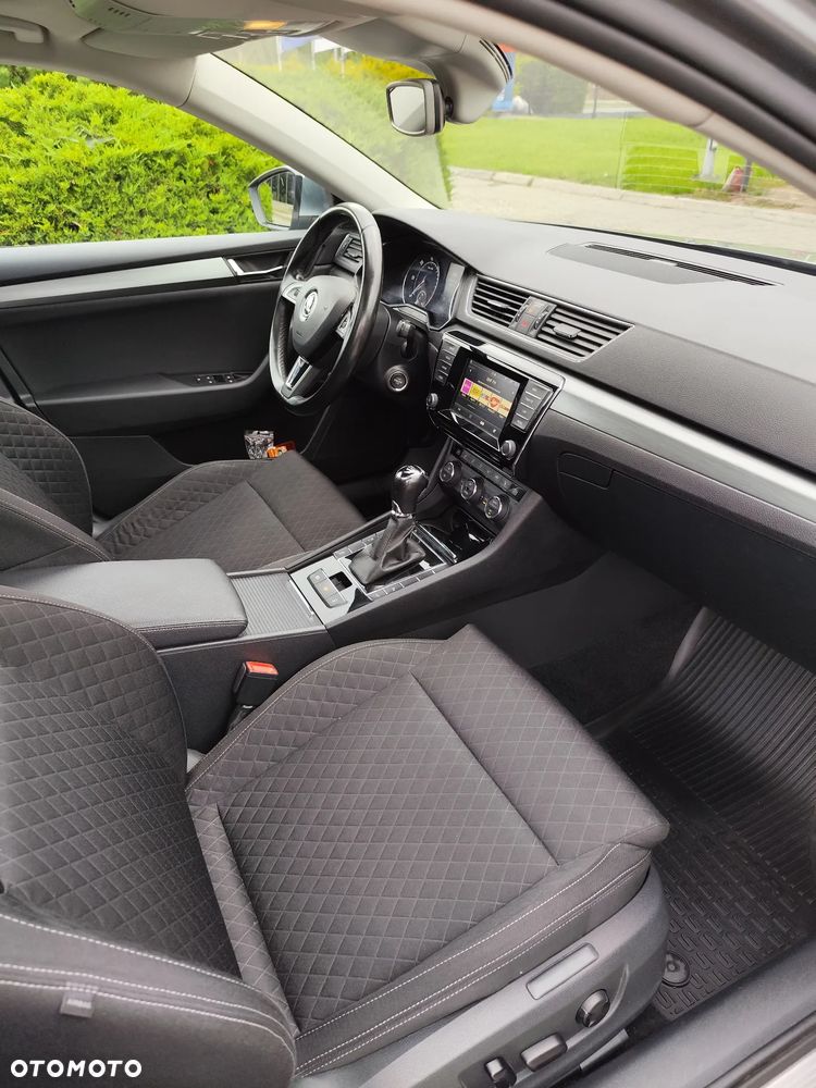 Skoda Superb 2.0 TDI Style DSG - 13