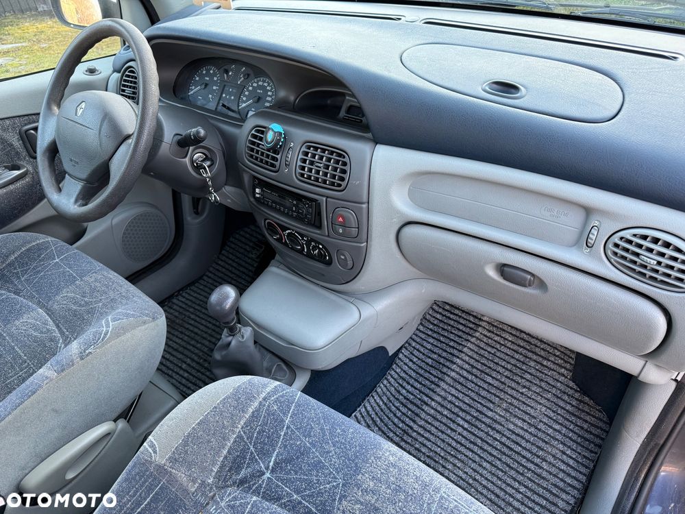 Renault Scenic 1.6 16V EXpression - 34