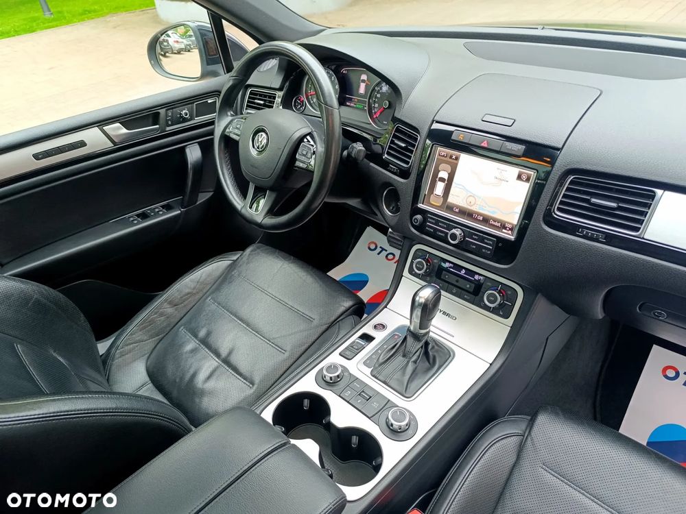 Volkswagen Touareg - 33