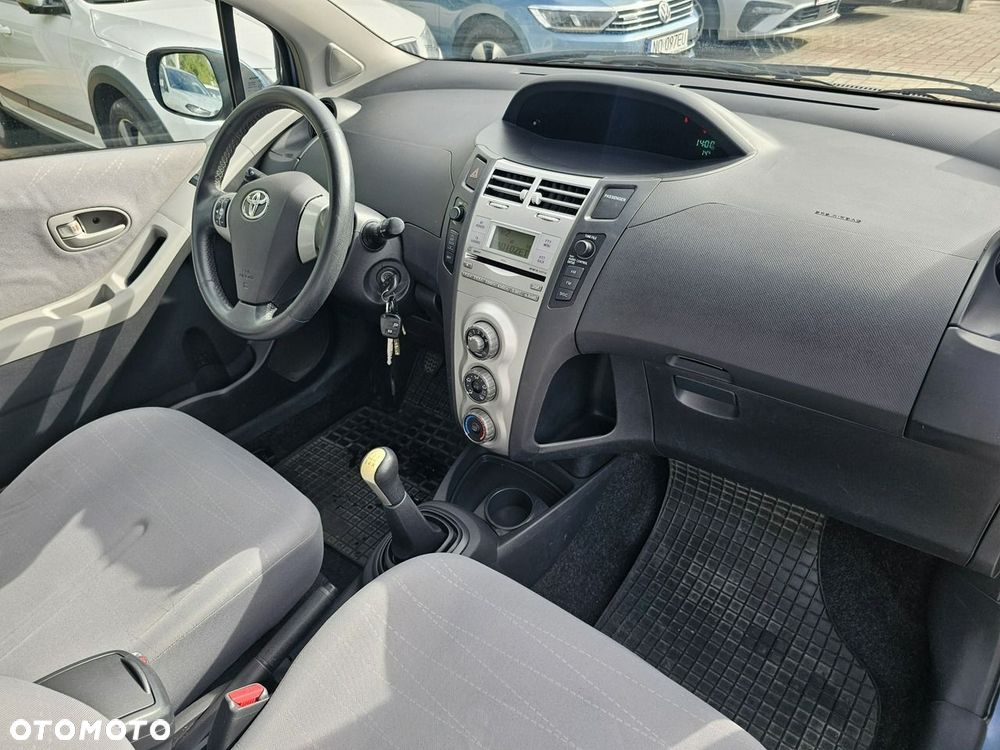 Toyota Yaris 1.3 VVT-i Luna - 18