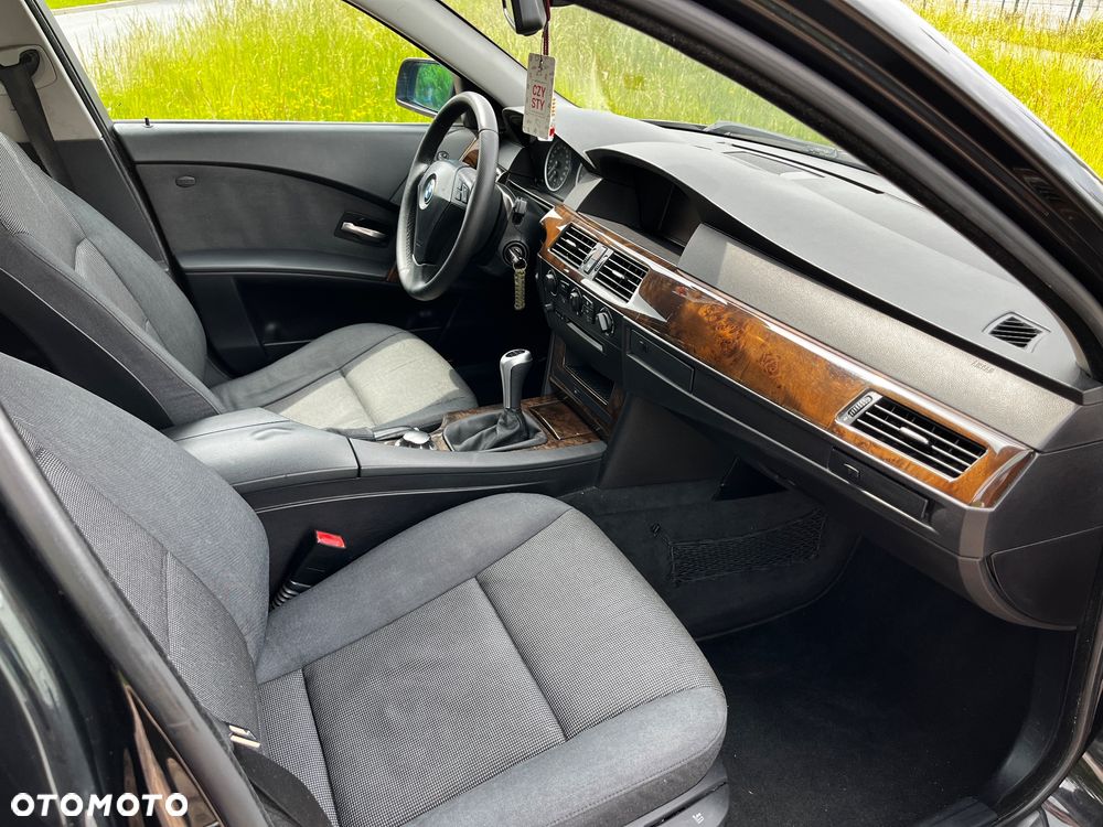 BMW Seria 5 523i - 19