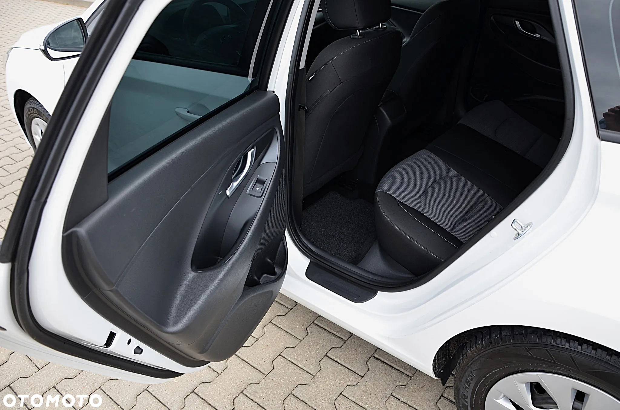 Hyundai i30 1.4 BlueDrive Comfort - 18