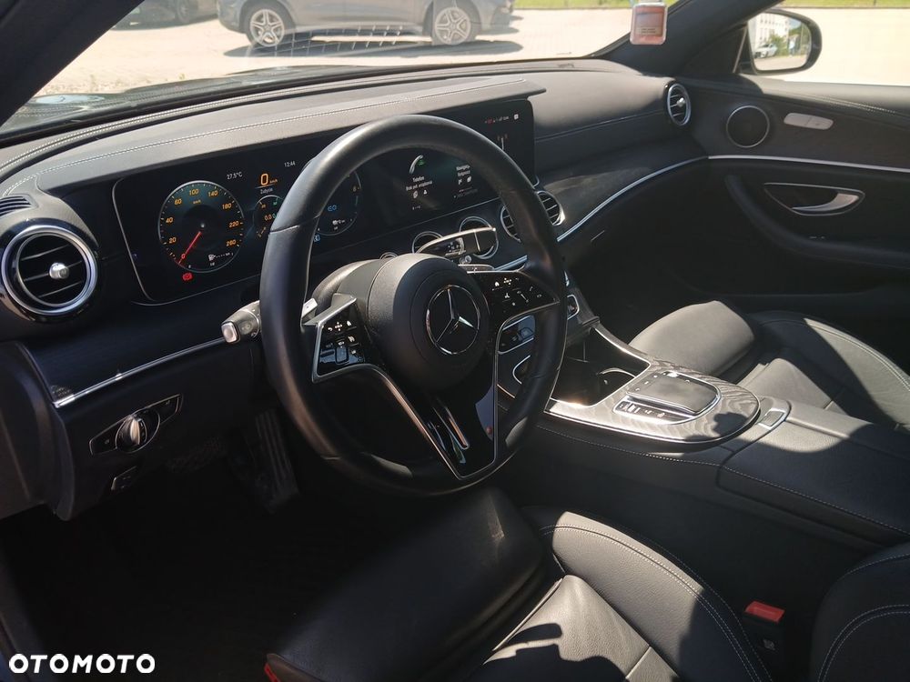 Mercedes-Benz Klasa E 300 de Avantgarde - 10