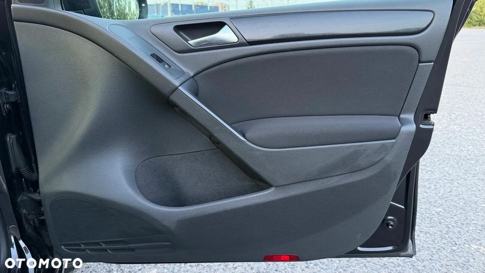 Volkswagen Golf 1.4 TSI Highline - 24