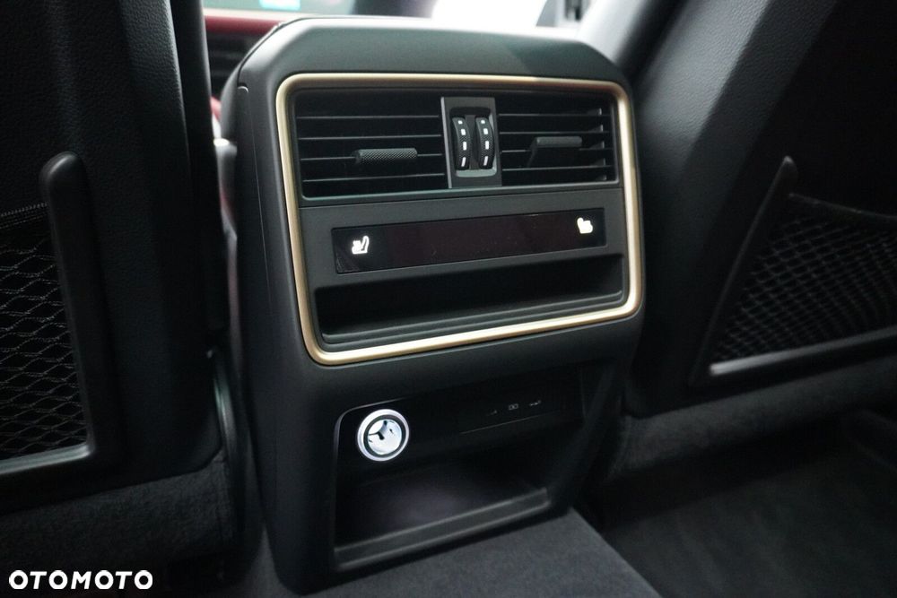 Porsche Cayenne - 32