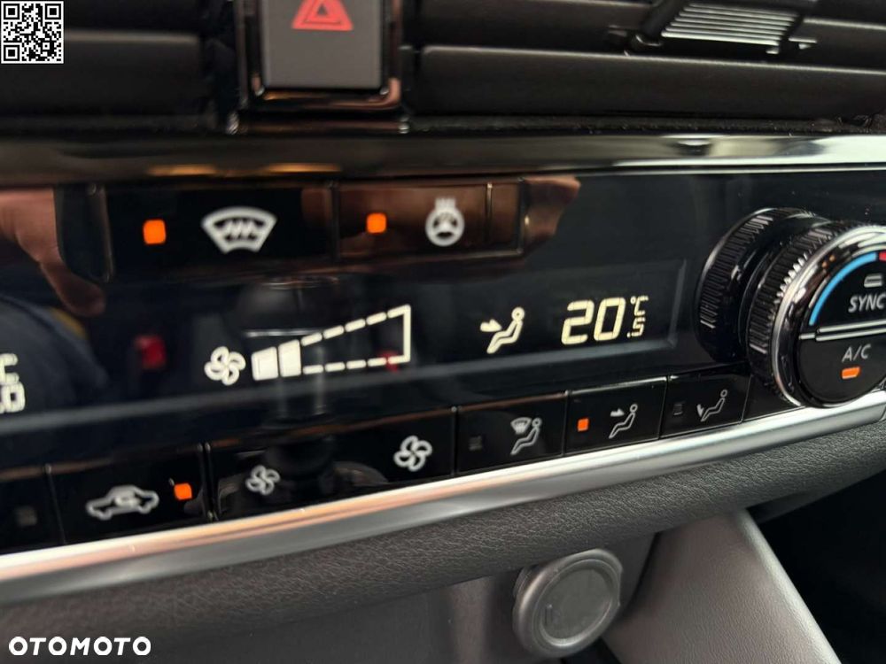 Nissan Qashqai - 25