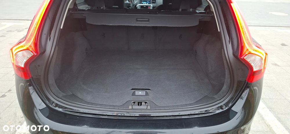 Volvo V60 D4 Edition - 15