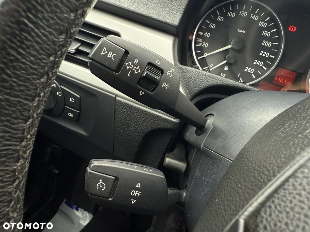 BMW Seria 3 - 32