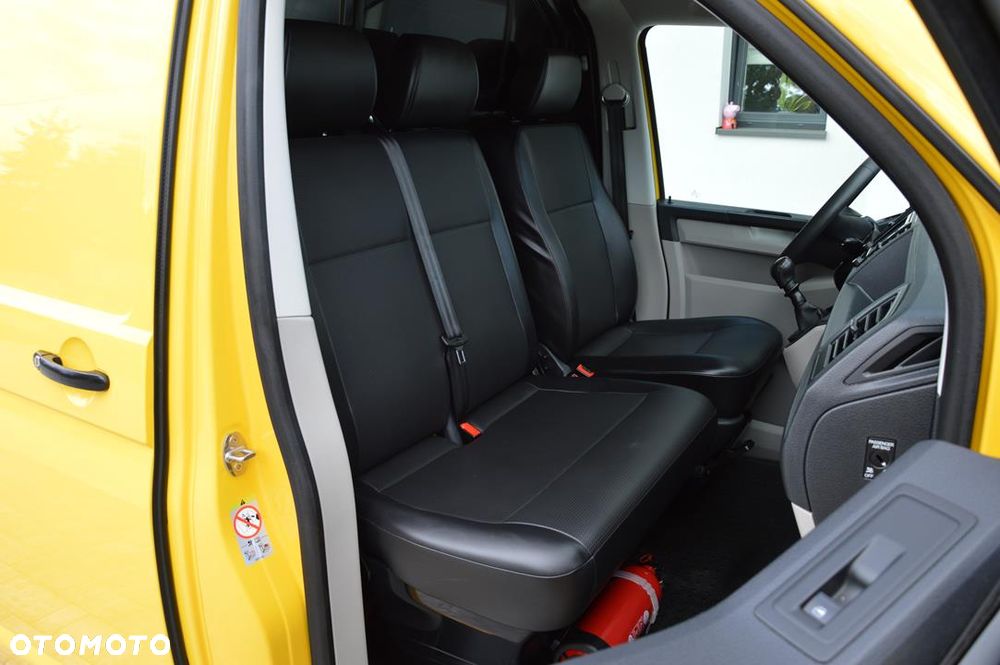 Volkswagen Transporter - 22