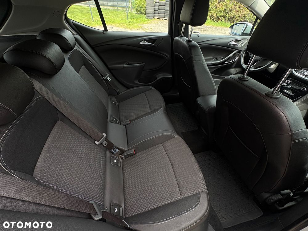 Opel Astra 1.4 T Enjoy - 12