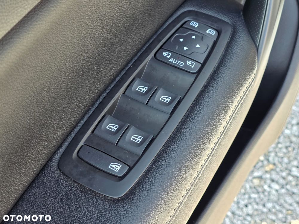 Renault Megane ENERGY dCi 130 BOSE EDITION - 13