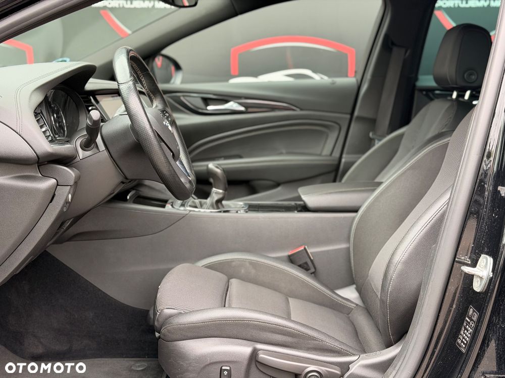 Opel Insignia - 15