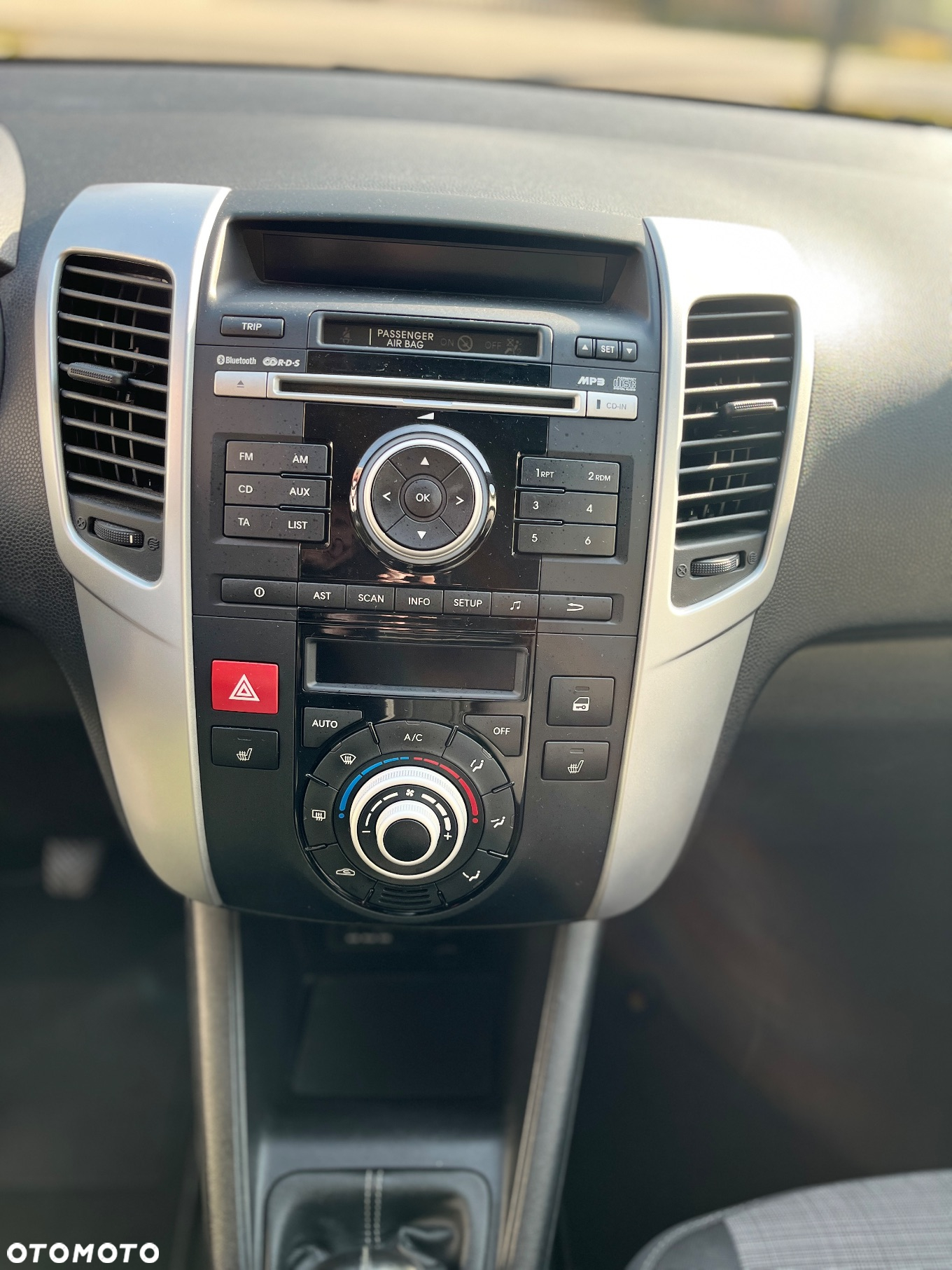 Kia Venga 1.6 L - 13