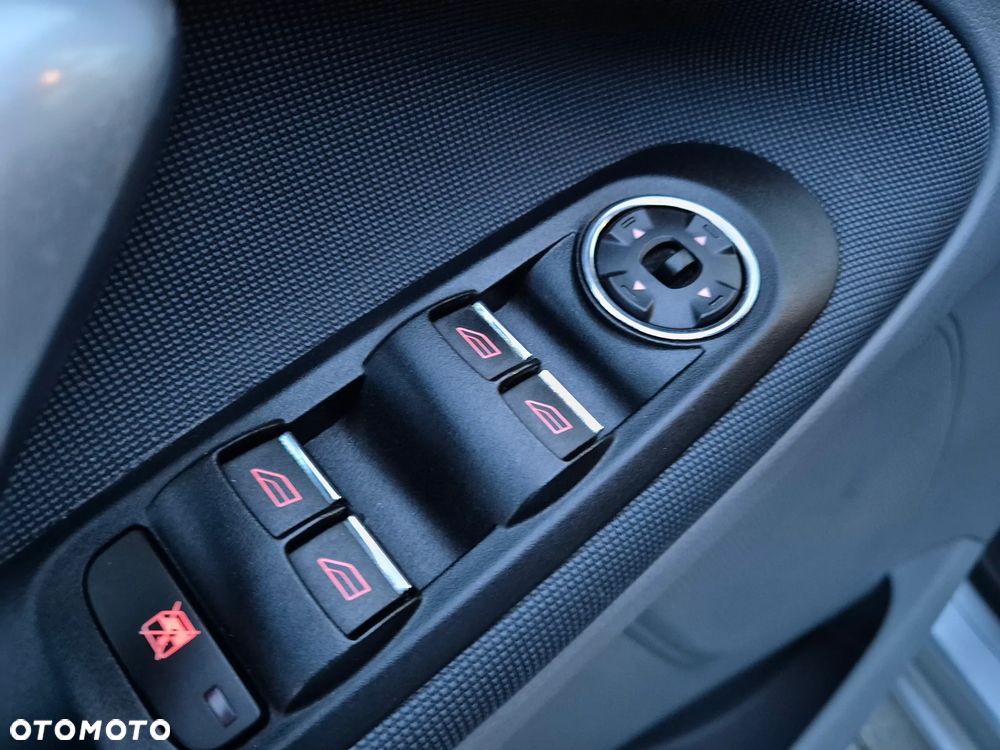 Ford S-Max 2.0 TDCi DPF Titanium - 8