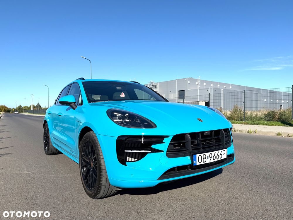 Porsche Macan - 1