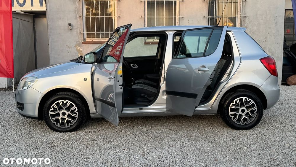 Skoda Fabia 1.2 HTP STYLE EDITION - 20