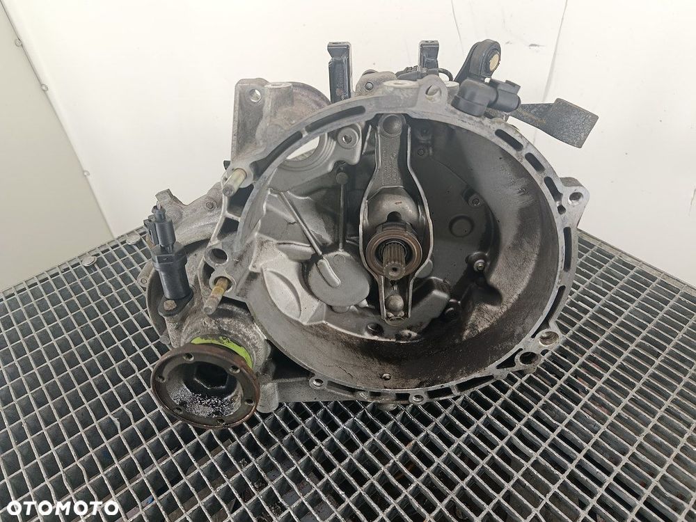 SKRZYNIA BIEGÓW MANUALNA 5 SKODA FABIA I FNK 1.4 8V - 1