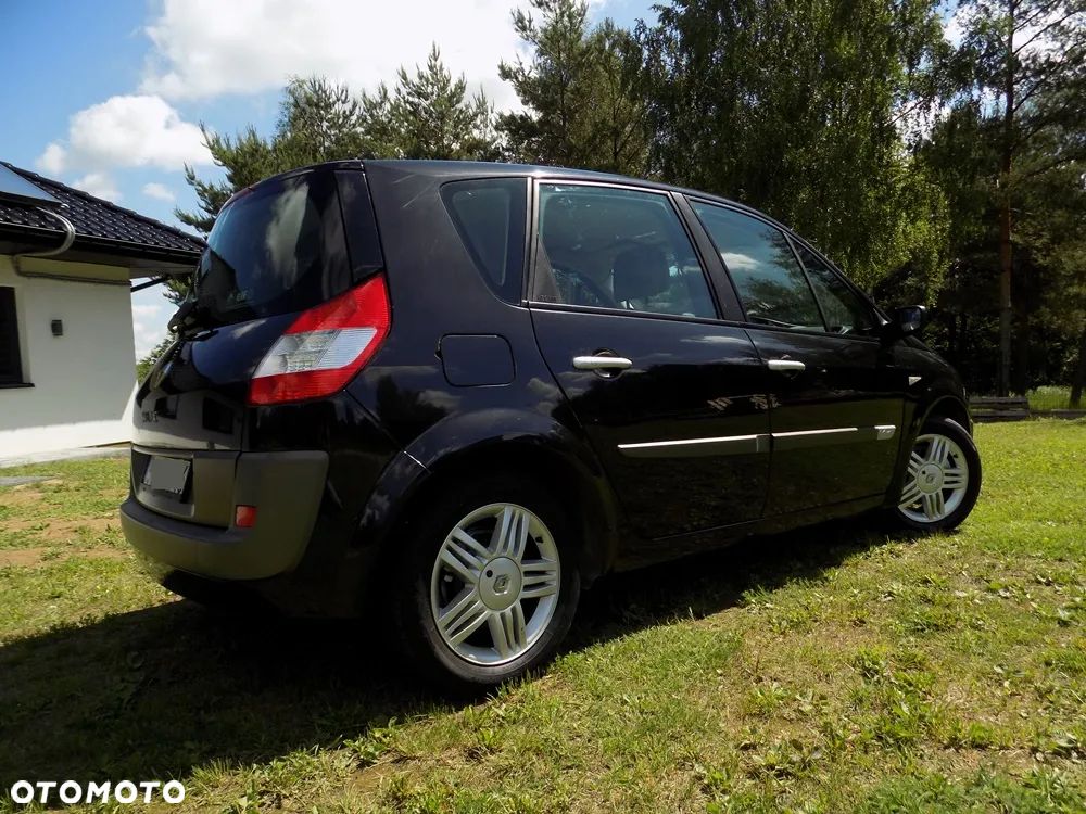 Renault Scenic 1.6 16V Luxe Privilege - 6