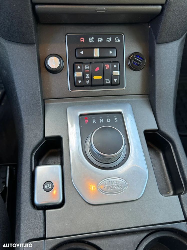 Land Rover Discovery 4 3.0 TDV6 S Aut - 9