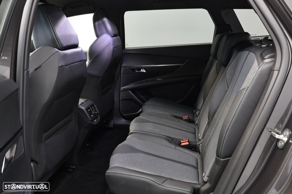 Peugeot 5008 1.2 PureTech Allure Pack EAT8 - 28