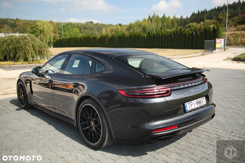 Porsche Panamera 4 - 39