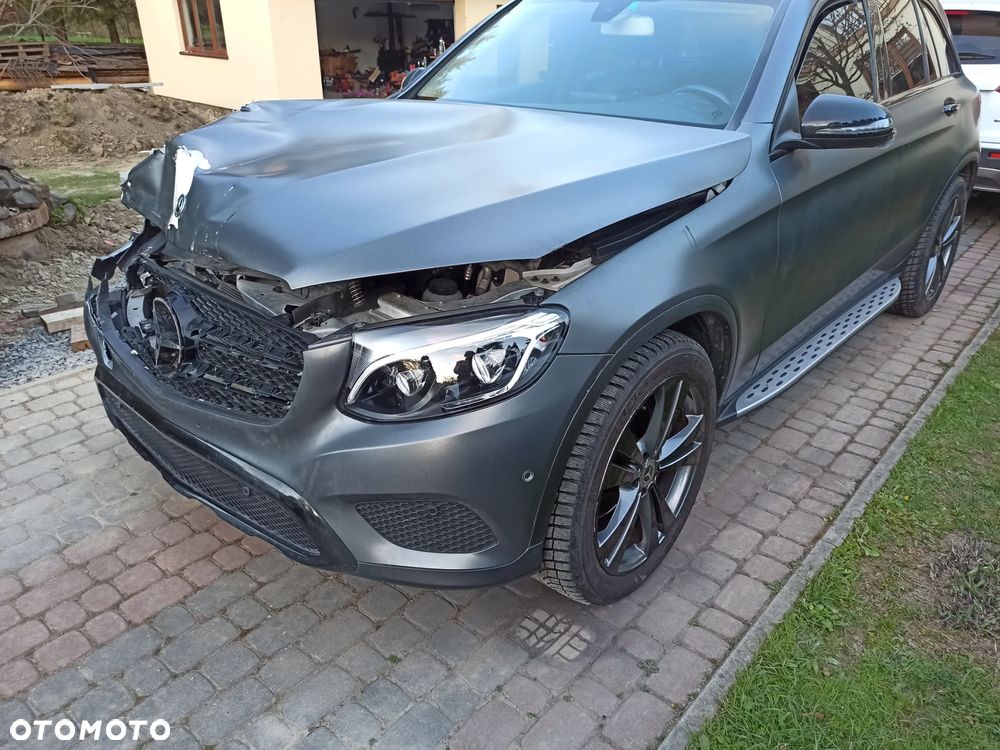 Mercedes-Benz GLC 250 d 4Matic 9G-TRONIC Exclusive - 3