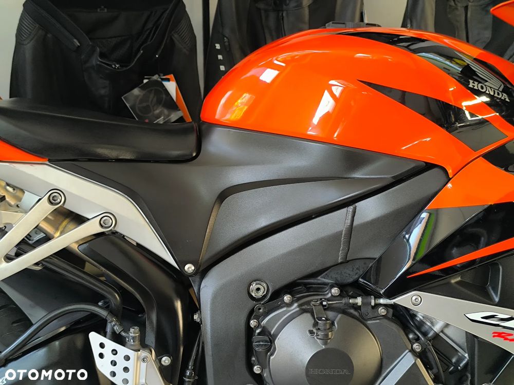 Honda CBR - 12