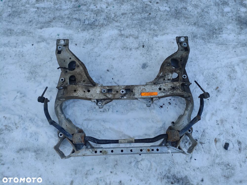 BMW E90 E91 LIFT 2.0B WÓZEK BELKA SANKI ZAWIESZENIA SILNIKA PRZÓD - 9