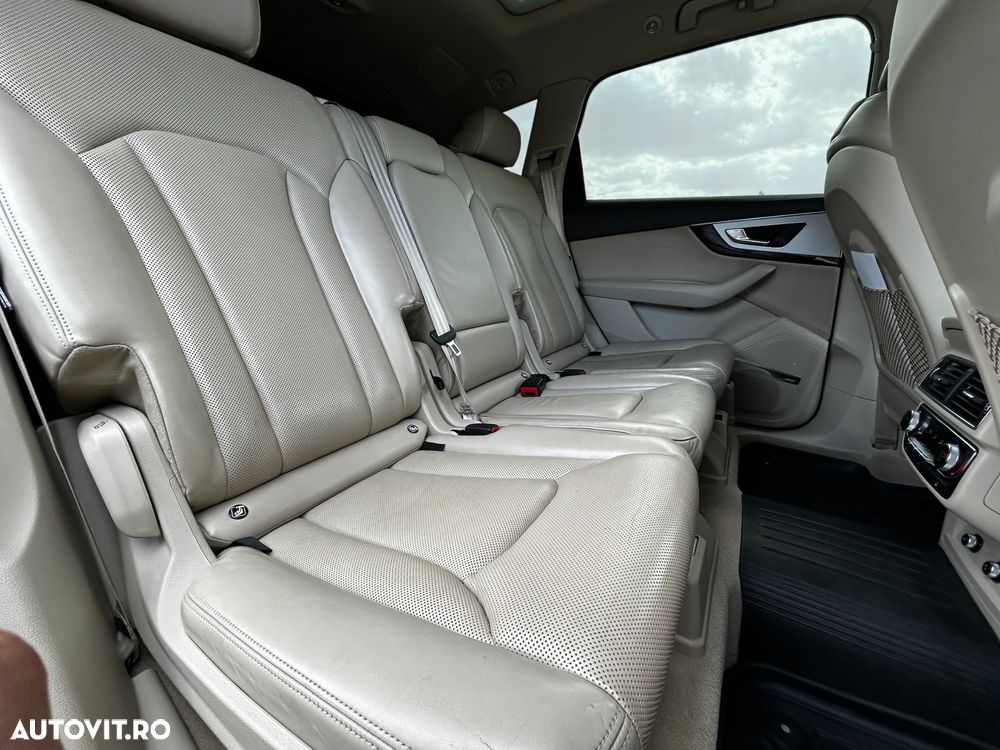 Audi Q7 - 12