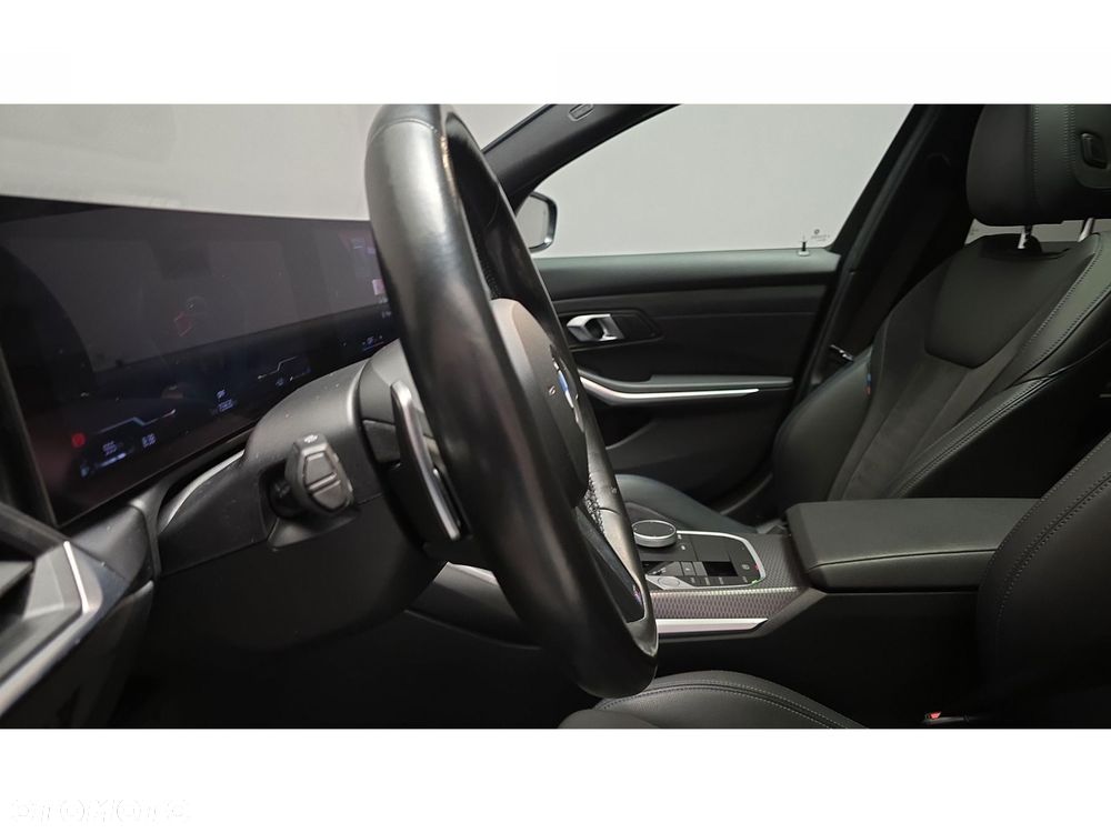 BMW Seria 3 320d xDrive mHEV M Sport - 29
