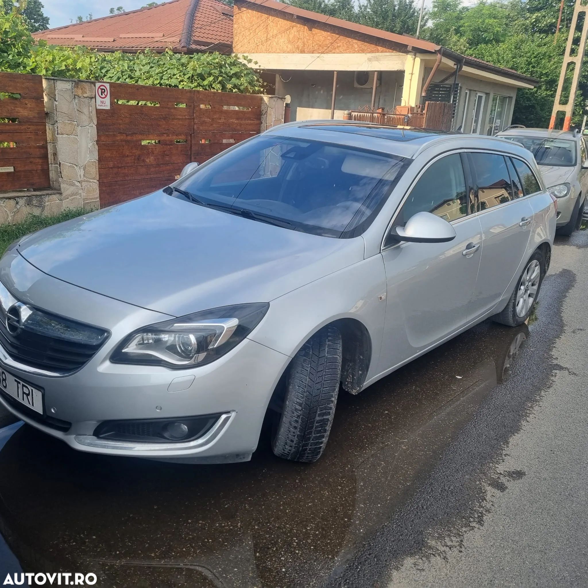 Opel Insignia 2.0 CDTI Sports Tourer 4x4 Automatik - 1
