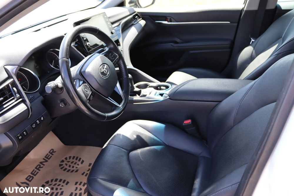 Toyota Camry - 9