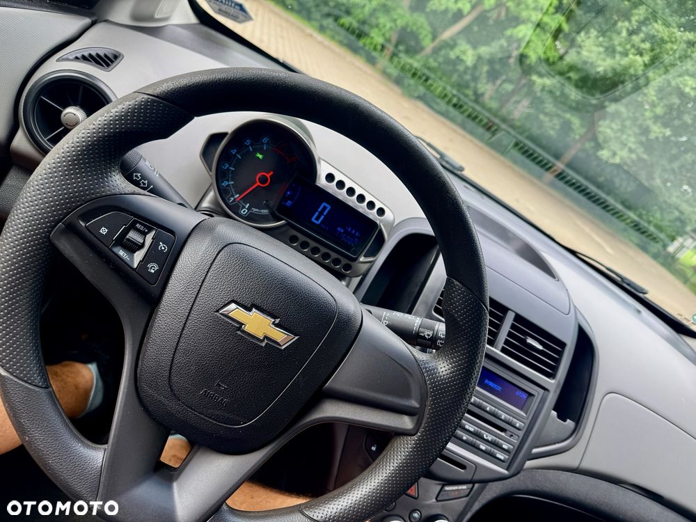 Chevrolet Aveo - 8