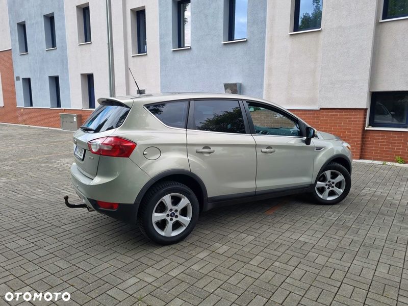 Ford Kuga 2.0 TDCi 4x4 Titanium - 12