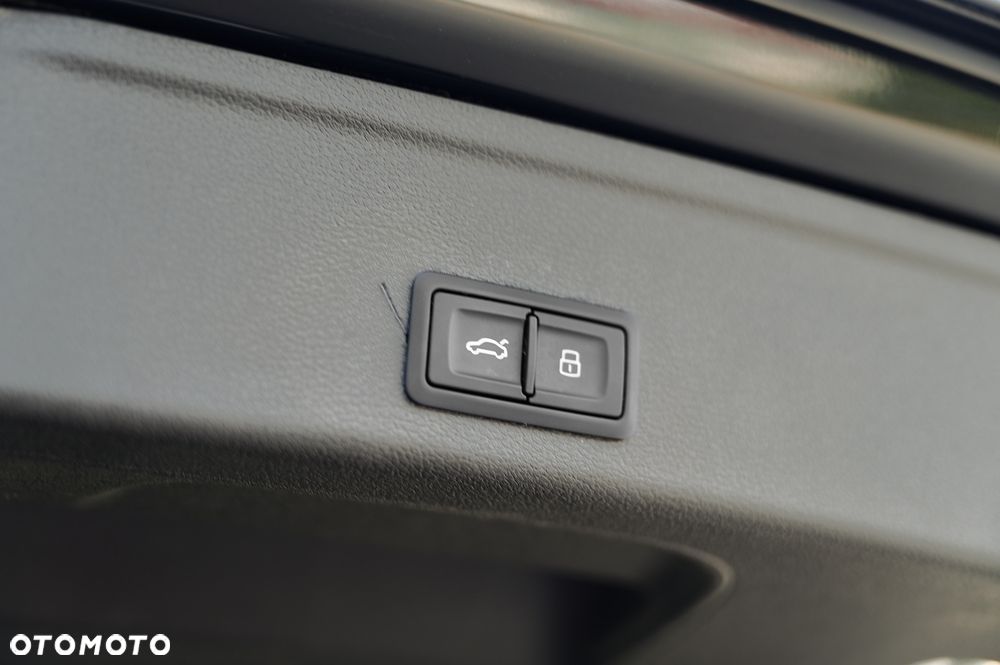 Audi A4 Avant 3.0 TDI quattro tiptronic sport - 17