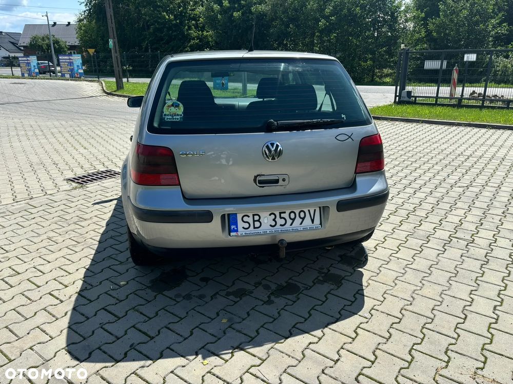 Volkswagen Golf - 5