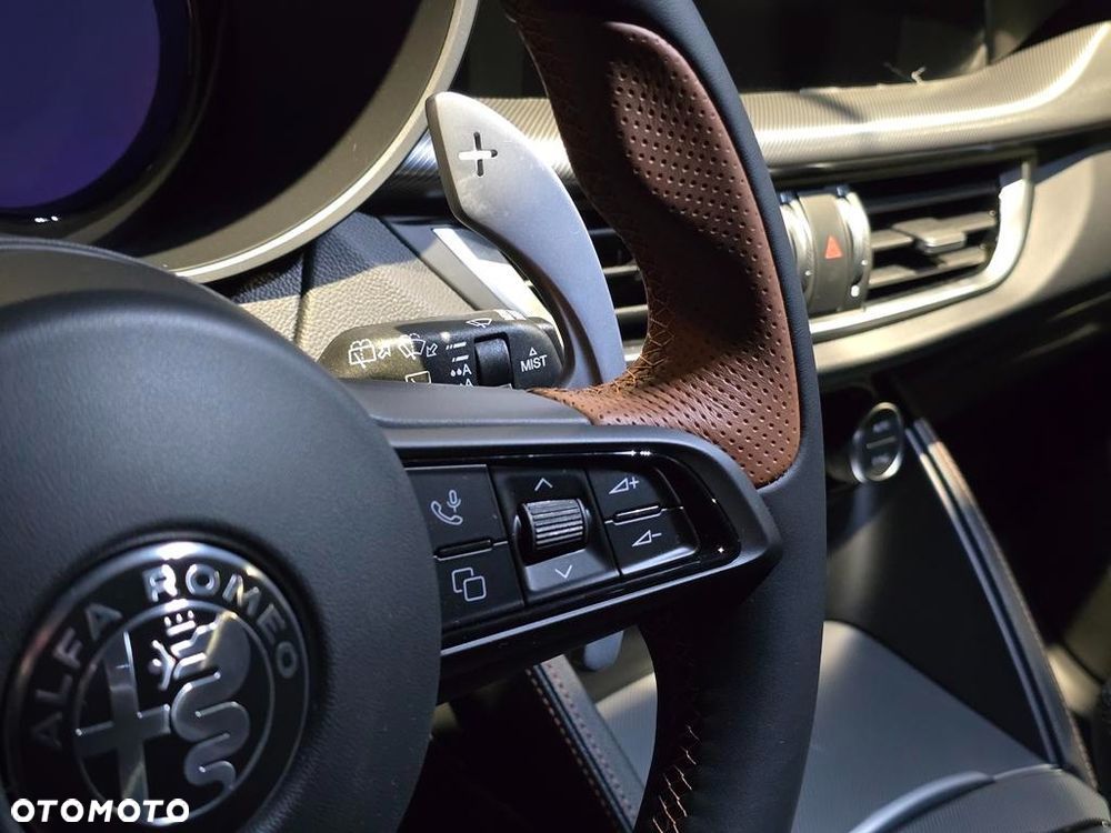 Alfa Romeo Stelvio 2.0 Turbo 16V AT8-Q4 Intensa - 12